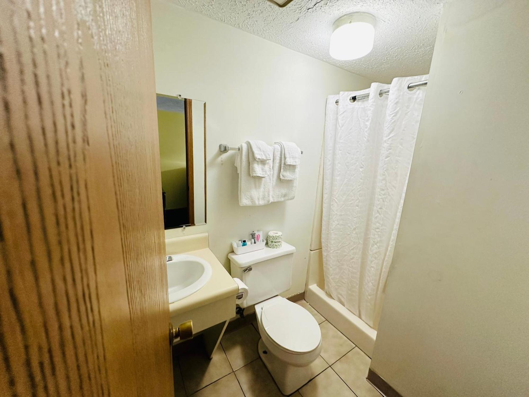 Quality Lodge Sandusky Exterior photo