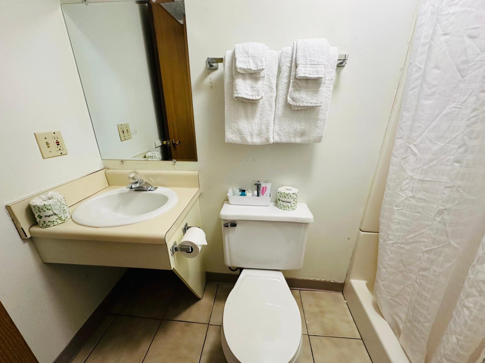 Quality Lodge Sandusky Exterior photo